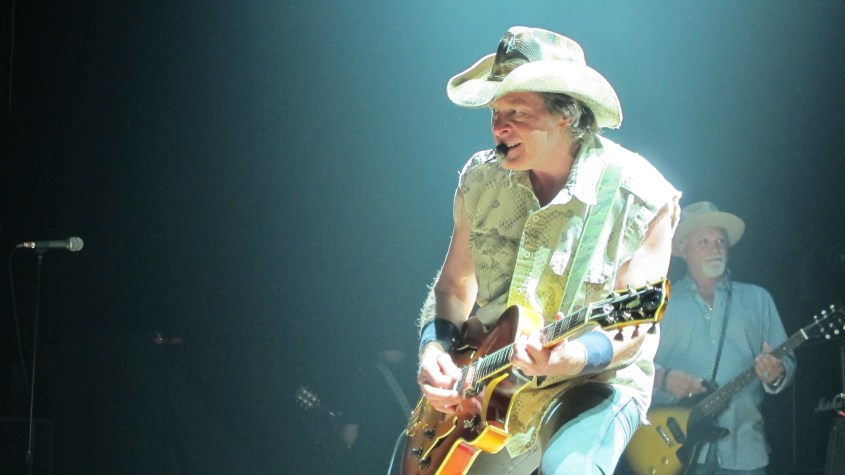 Ted Nugent Bring The Heat to Penns Peak
